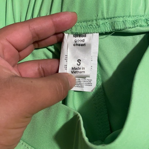 Wonderwink scrubs in extra small and small. - Picture 6 of 7